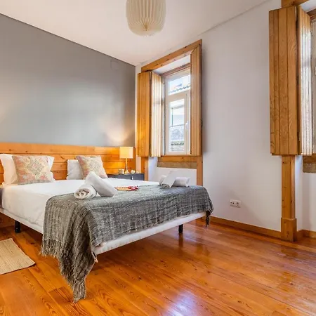 Bairro Alto Superior Two Bedroom By Les Deux Mariettes * ליסבון